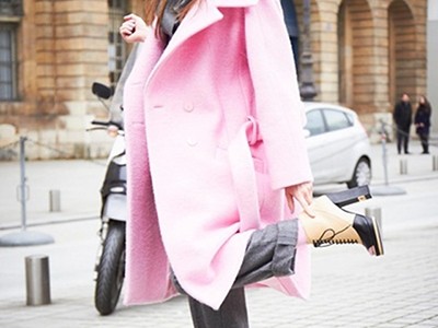 红色穿搭的万能公式，这样搭配高级又出彩