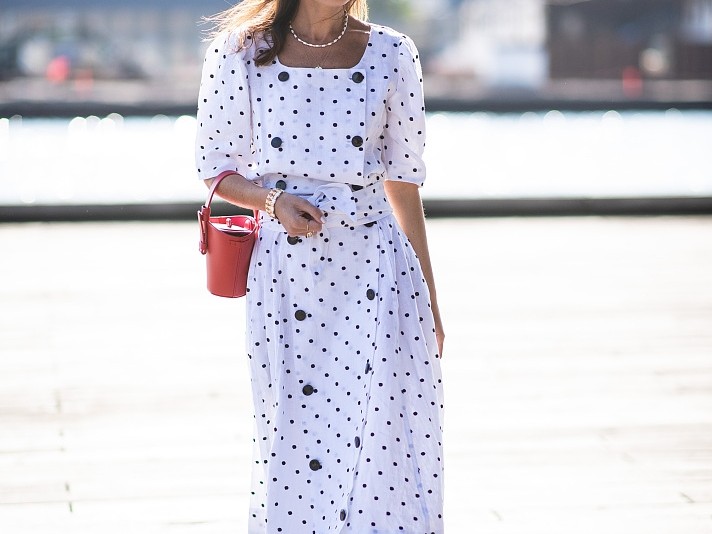 肩宽全解析从定义到实用技巧让你穿出自信