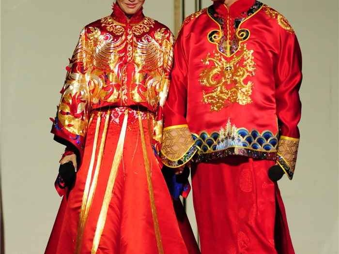 婚礼上那一抹东方的红：你的梦中情“褂”全攻略