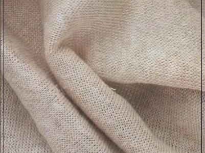 冬日保暖新宠 揭秘摇粒绒的逆袭之路