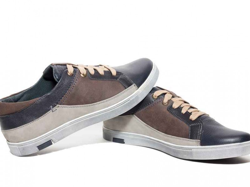 娃娃的脚脚要呵护：一篇搞懂童鞋品牌怎么选