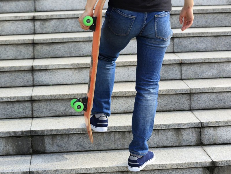 黑色长裤配鞋全攻略 从基础到进阶一次搞定