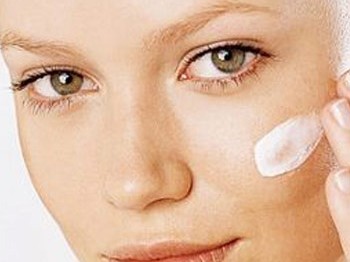 自家厨房就是补水加油站 这几款自制面膜让你脸蛋喝饱水