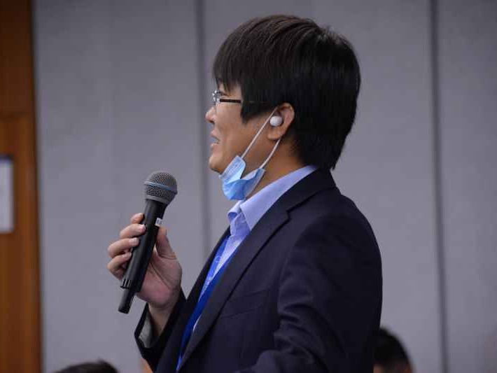 宁波中式男装新风尚：千年技艺如何打造你的专属气韵？