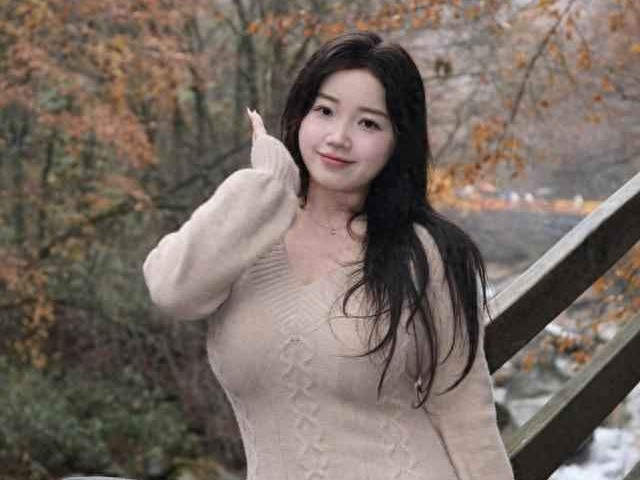 瘦女生与微胖女生穿衣搭配秘诀：自信穿出个性美