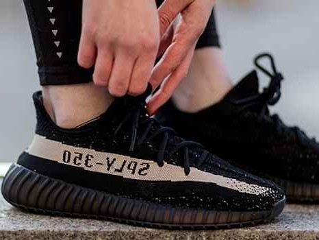 椰子鞋到底是啥来头 侃爷阿迪联手打造的潮流神话