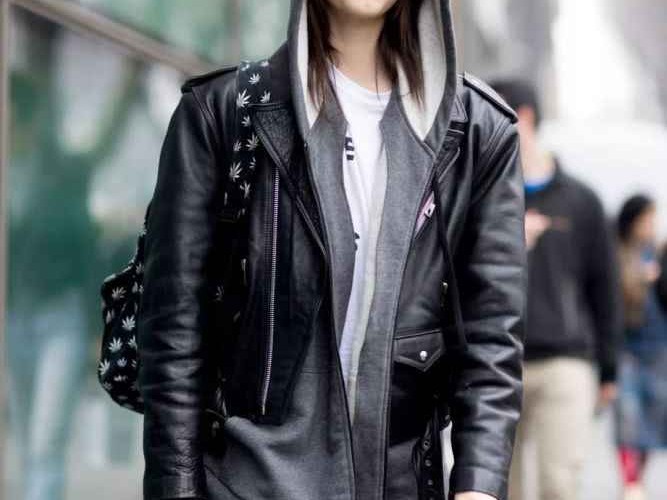 卫衣外套叠穿攻略 轻松穿出秋冬层次感