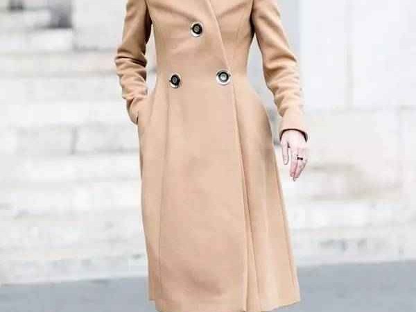 秋日衣柜定番：一件风衣搞定所有裤装搭配