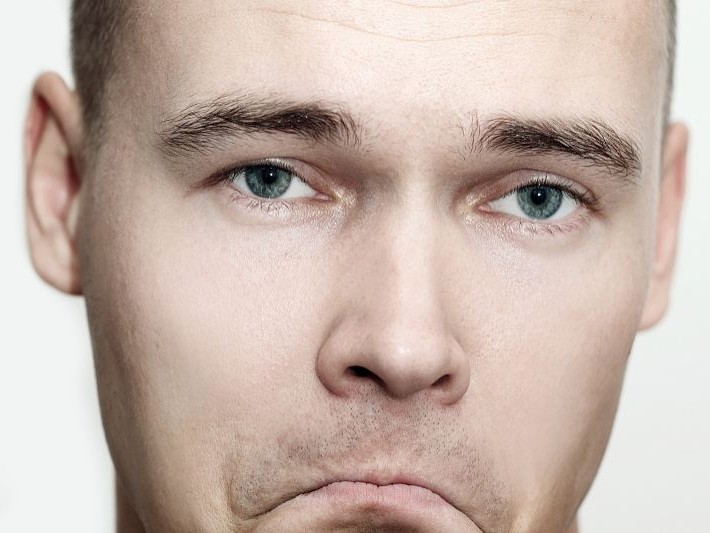 黑皮穿搭色彩密码 告别暗沉穿出高级感