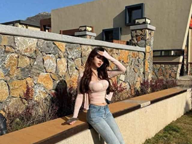 中胖女人穿衣搭配秘籍：轻松打造高挑显瘦造型