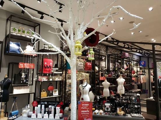 逛街总撞衫？或许你该试试买手集合店这份“私人穿搭指南”