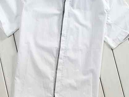 米色裤子配鞋全攻略 轻松穿出高级感