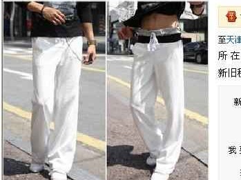 白色运动裤搭配指南 穿出高级感与多风格